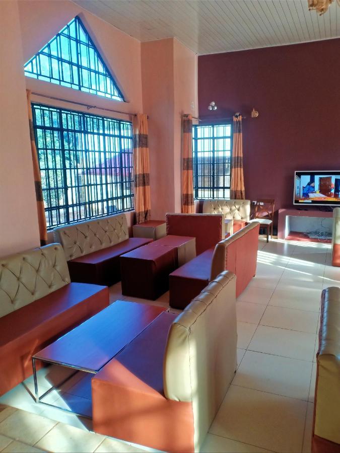 The Peak Meadows Hotel Nyeri Kültér fotó