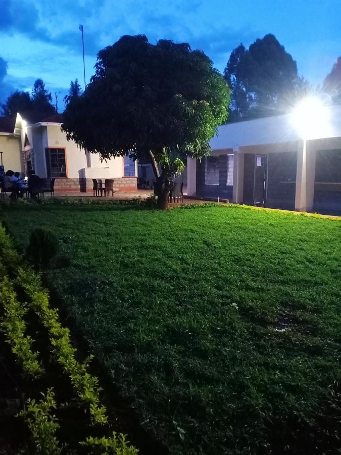 The Peak Meadows Hotel Nyeri Kültér fotó