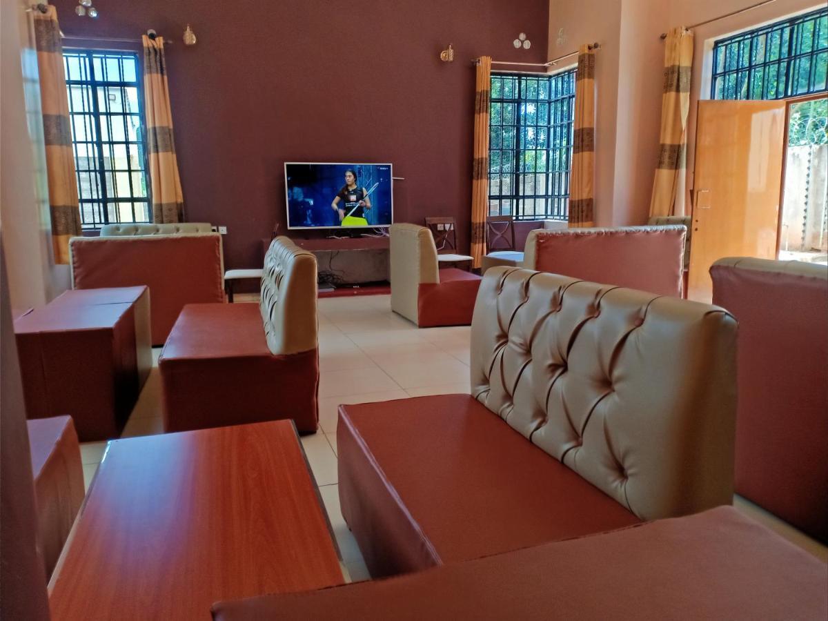 The Peak Meadows Hotel Nyeri Kültér fotó