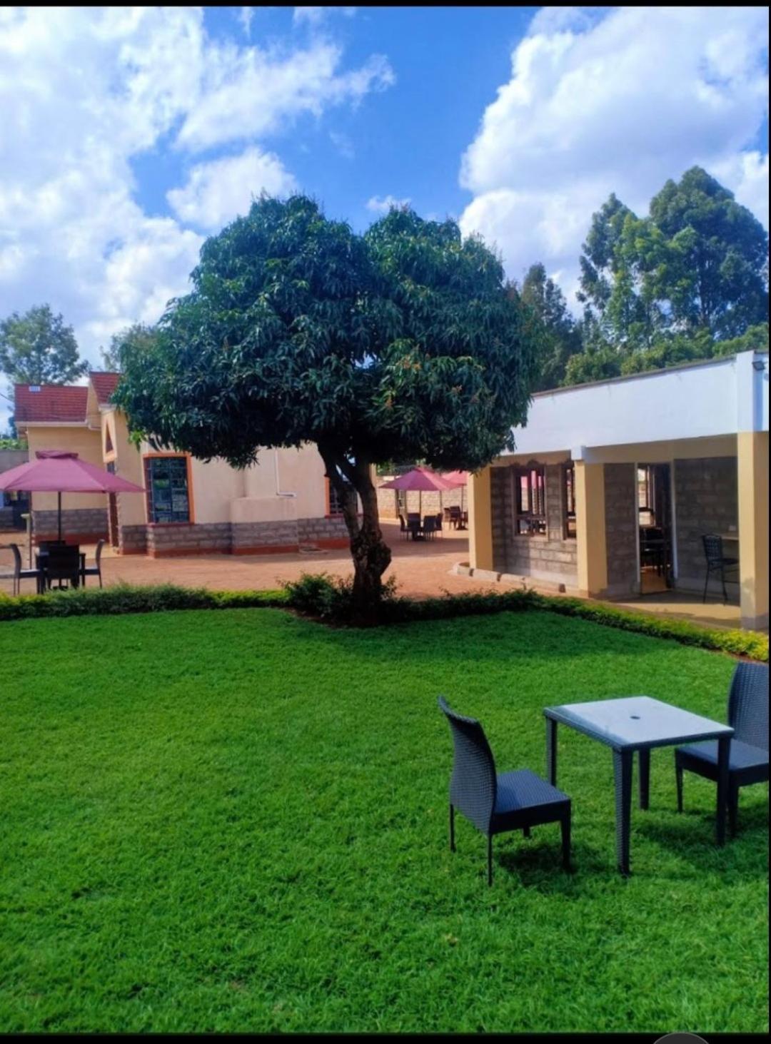 The Peak Meadows Hotel Nyeri Kültér fotó
